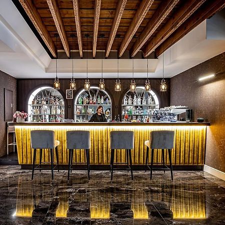 Hotel Bretagna Heritage - Alfieri Collezione Флоренция Экстерьер фото