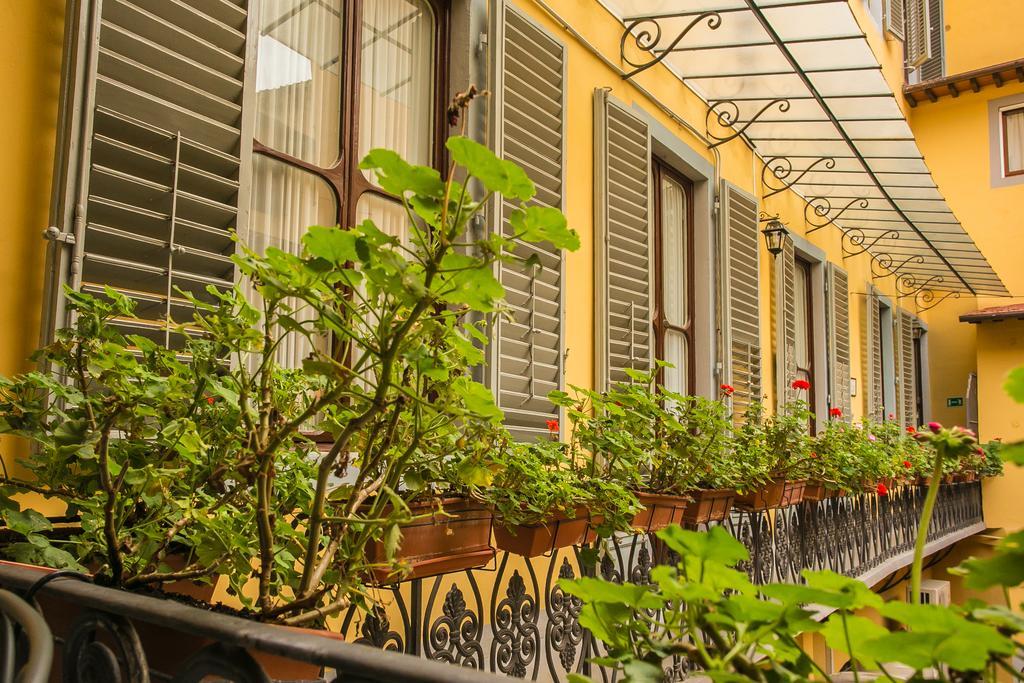 Hotel Bretagna Heritage - Alfieri Collezione Флоренция Экстерьер фото