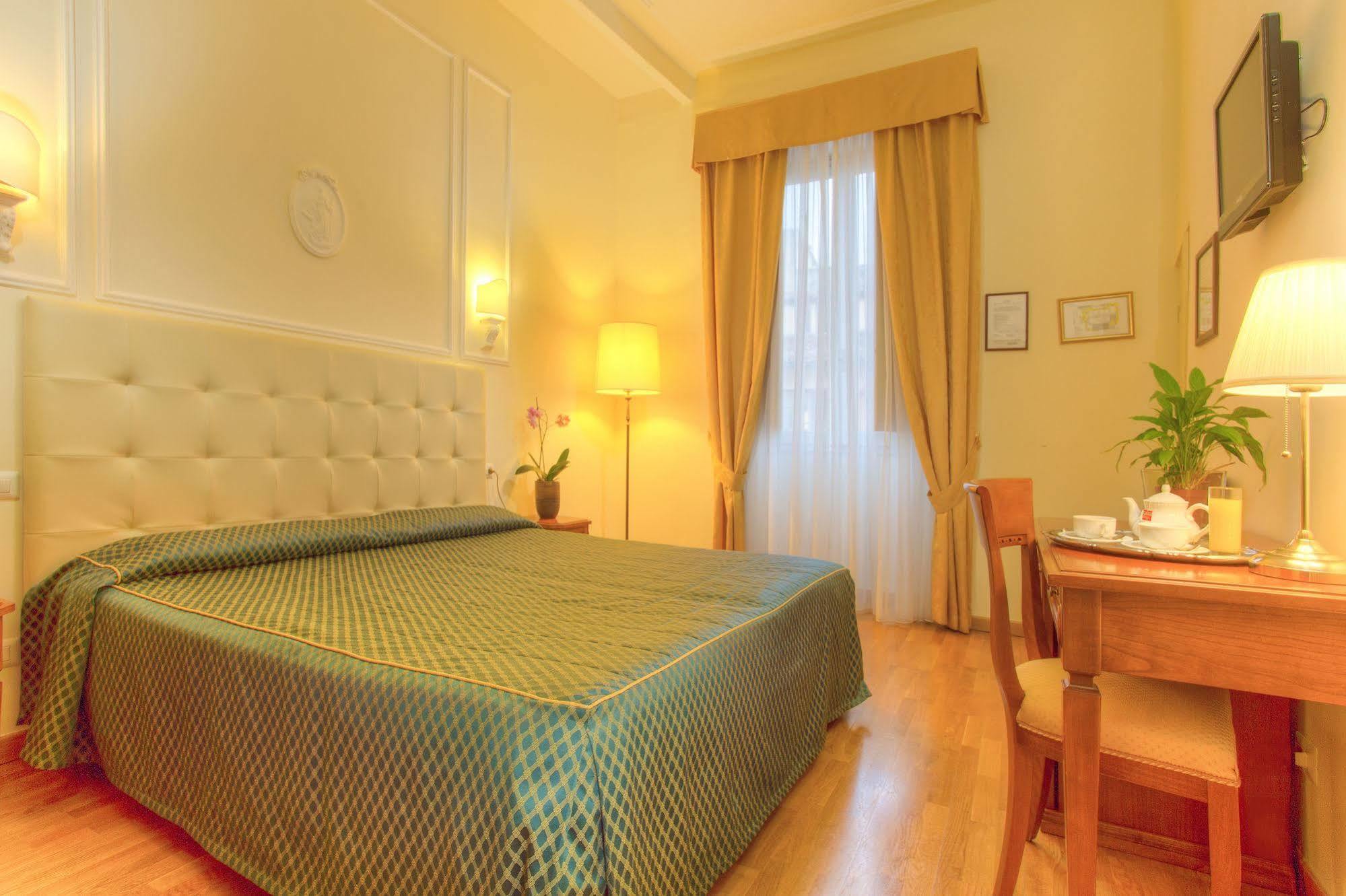 Hotel Bretagna Heritage - Alfieri Collezione Флоренция Экстерьер фото